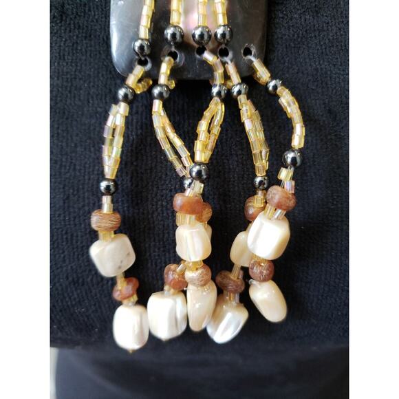 Women Vintage Yellow Beaded Necklace with Mother of Pearl Pendant and Tassel - Picture 2 of 6